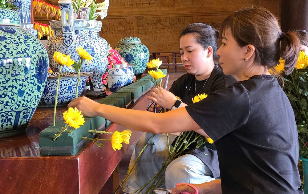 Chùa Tam Chúc phát 5 vạn suất ăn chay miễn phí mỗi ngày cho phật tử về chiêm bái xá lợi Đức Phật - ảnh 9