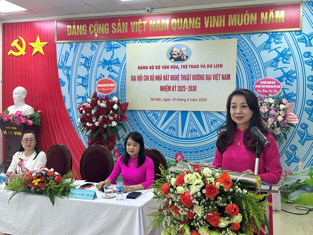 Chi bộ Nhà hát Nghệ thuật đương đại Việt Nam tổ chức thành công Đại hội chi bộ nhiệm kỳ 2025-2030 - ảnh 2
