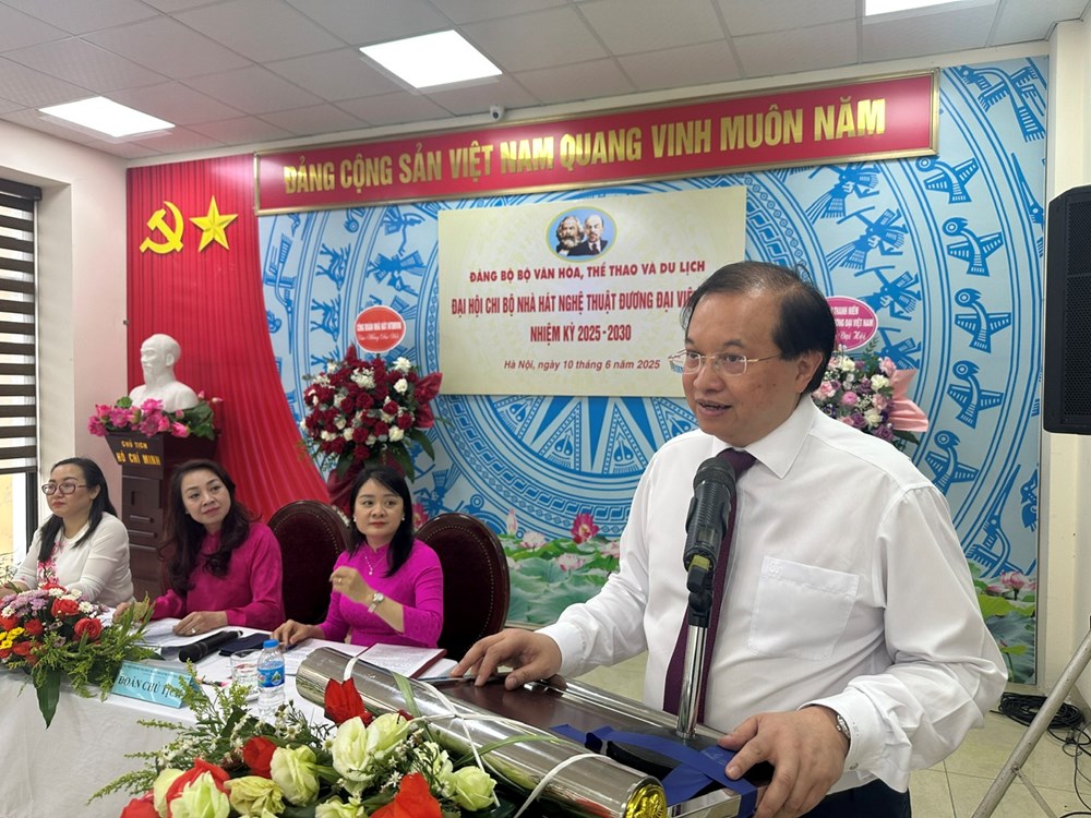 Chi bộ Nhà hát Nghệ thuật đương đại Việt Nam tổ chức thành công Đại hội chi bộ nhiệm kỳ 2025-2030 - ảnh 1