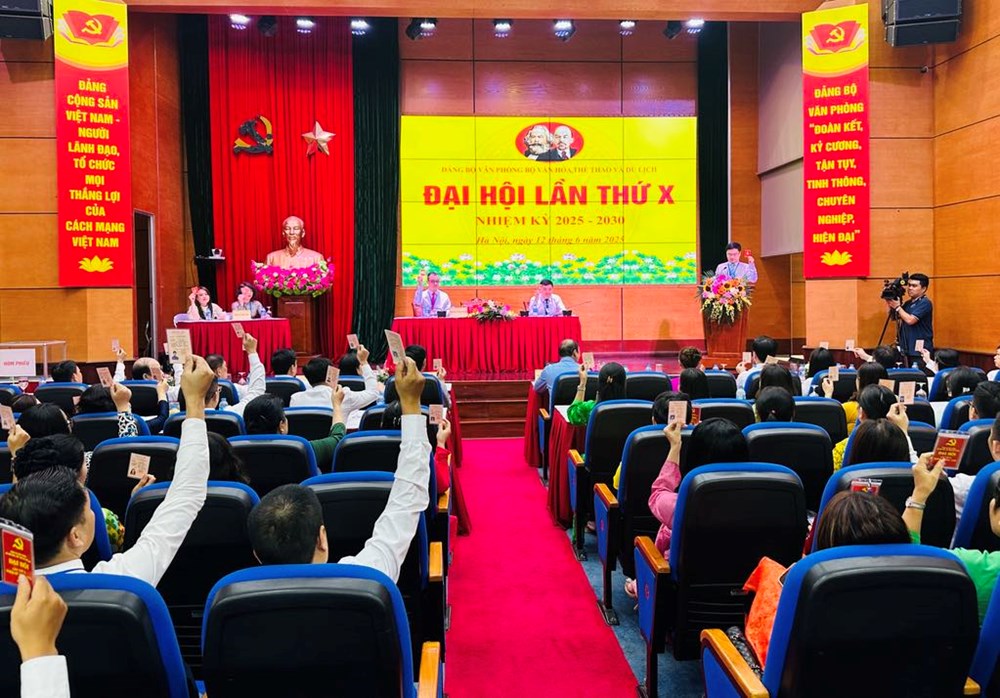 Đảng bộ Văn phòng Bộ VHTTDL tiếp tục một nhiệm kỳ thành công hơn nữa - ảnh 4