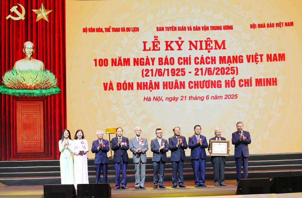 Lễ kỷ niệm trọng thể 100 năm Ngày Báo chí cách mạng Việt Nam - ảnh 5