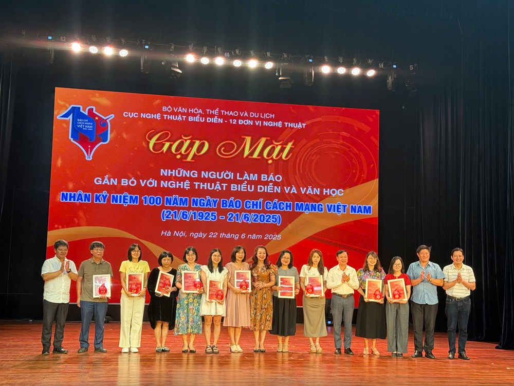 Nhà báo, phóng viên và nghệ thuật biểu diễn cùng lan tỏa những giá trị nhân văn, tốt đẹp - ảnh 7