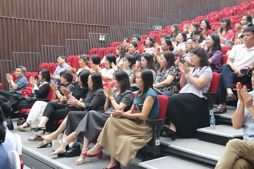 Nhà báo, phóng viên và nghệ thuật biểu diễn cùng lan tỏa những giá trị nhân văn, tốt đẹp - ảnh 2