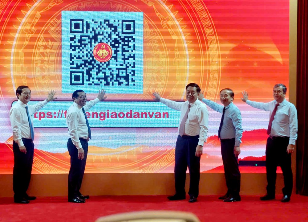 Xây dựng đội ngũ cán bộ và cơ quan theo hướng “cơ quan tinh nhuệ về chính trị, hạt nhân về trí tuệ” - ảnh 2