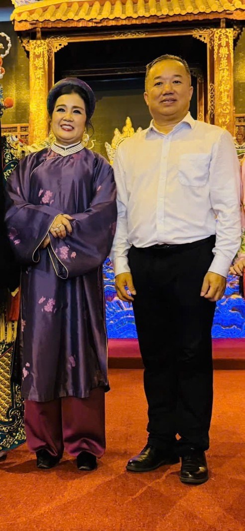 NSND Lệ Ngọc - người kiến tạo những nhịp cầu văn hóa từ ánh sáng sân khấu - ảnh 3