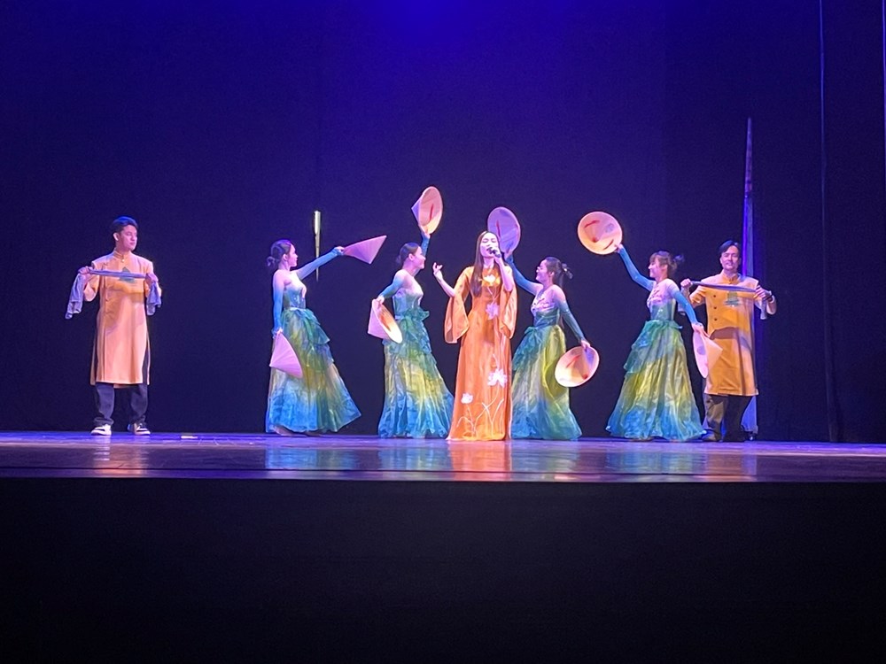 Khi nghệ thuật trở thành sứ giả hữu nghị - ảnh 1
