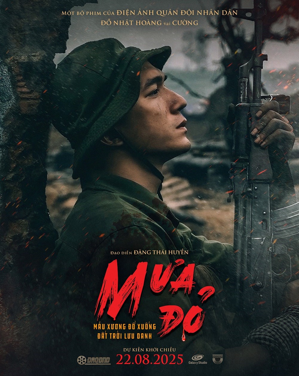 "Mưa đỏ" công bố loạt poster nhân vật, khắc họa rõ nét hai chiến tuyến giữa mùa hè năm 1972 - ảnh 2