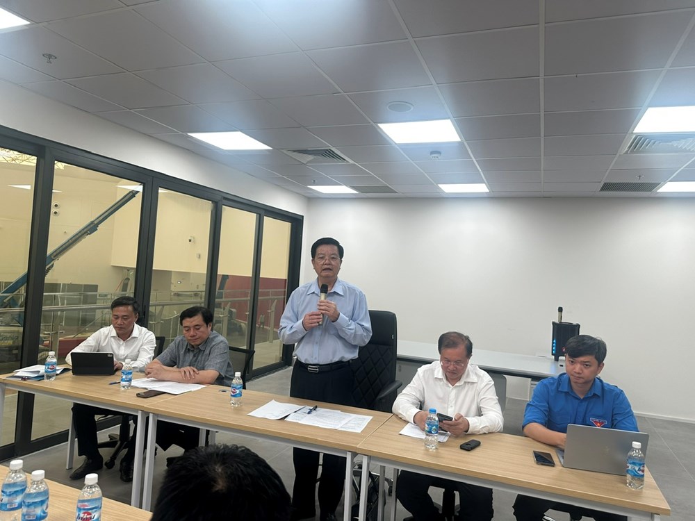 Làm ngày không đủ tranh thủ làm đêm, vướng đâu gỡ đó đảm bảo tiến độ Triển lãm Thành tựu đất nước - ảnh 5