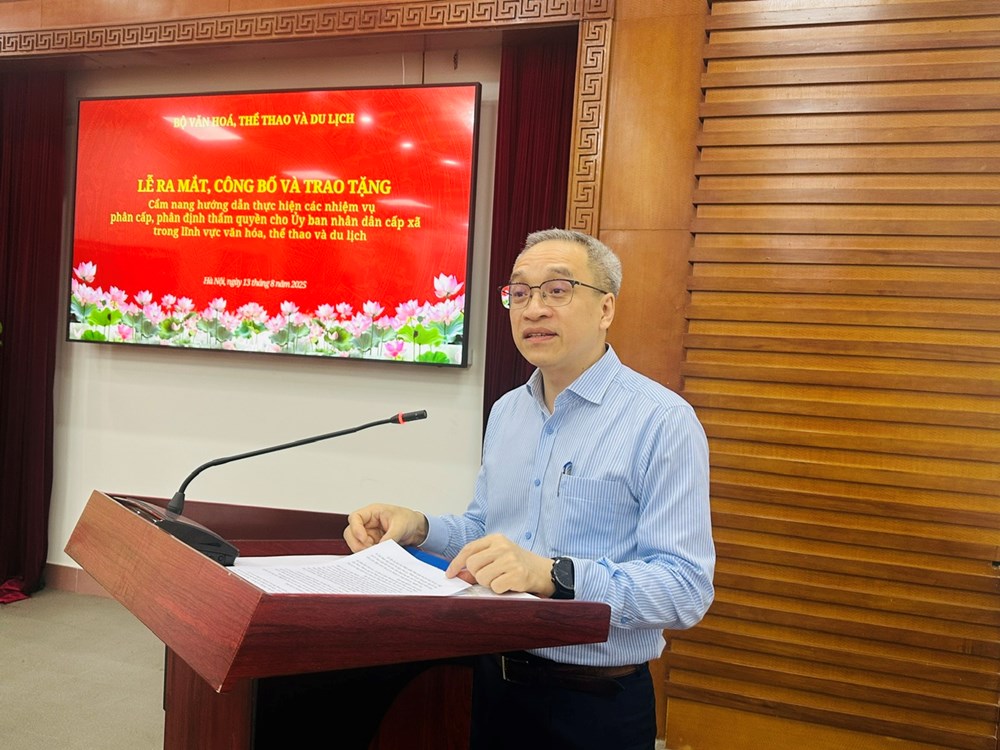 Ra mắt Cẩm nang hướng dẫn thực hiện các nhiệm vụ phân cấp, phân định thẩm quyền cho UBND cấp xã - ảnh 2