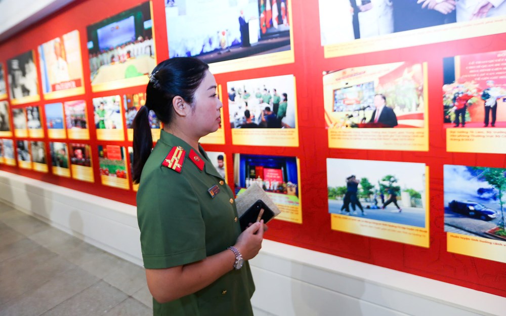 Trưng bày những hình ảnh Công an nhân dân khắc ghi lời Bác - ảnh 5