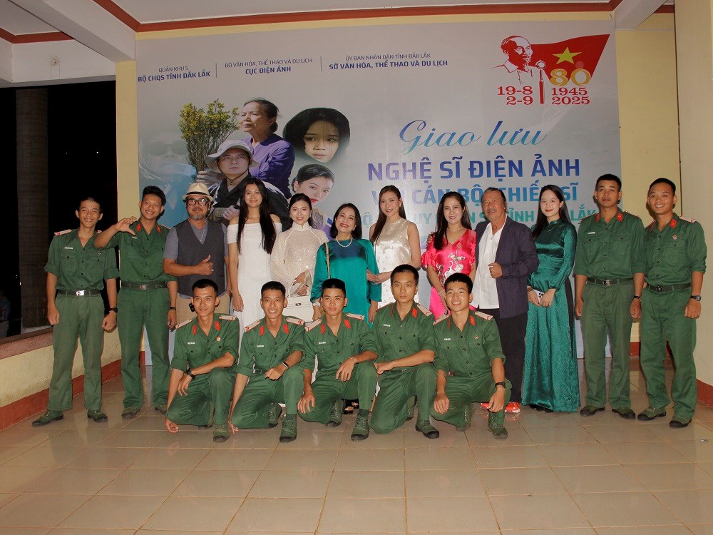 Khơi dậy tinh thần yêu nước, ý thức trách nhiệm công dân trong mỗi người - ảnh 4