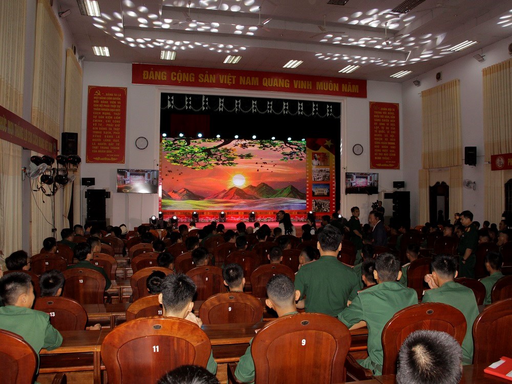 Khơi dậy tinh thần yêu nước, ý thức trách nhiệm công dân trong mỗi người - ảnh 5