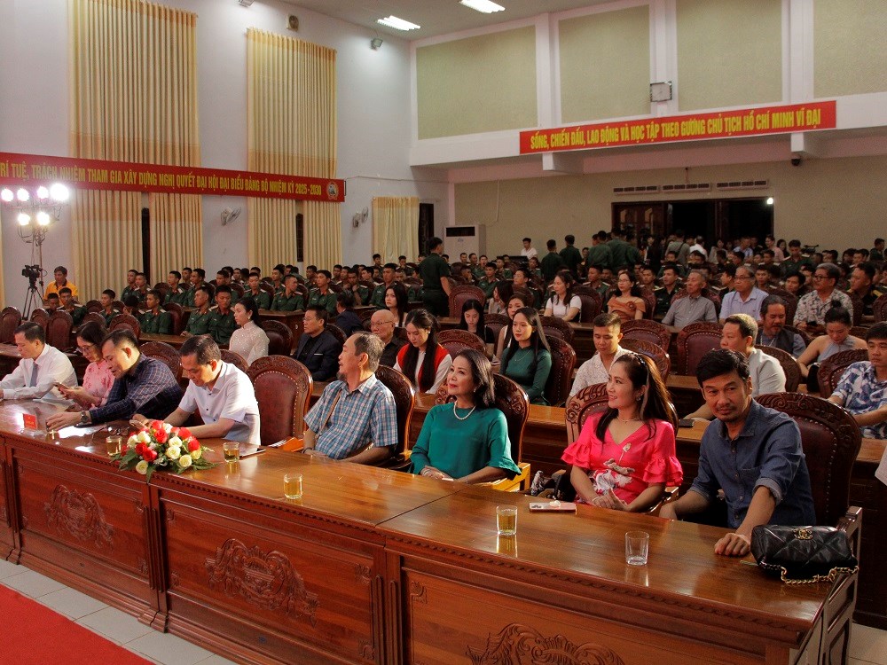 Khơi dậy tinh thần yêu nước, ý thức trách nhiệm công dân trong mỗi người - ảnh 2