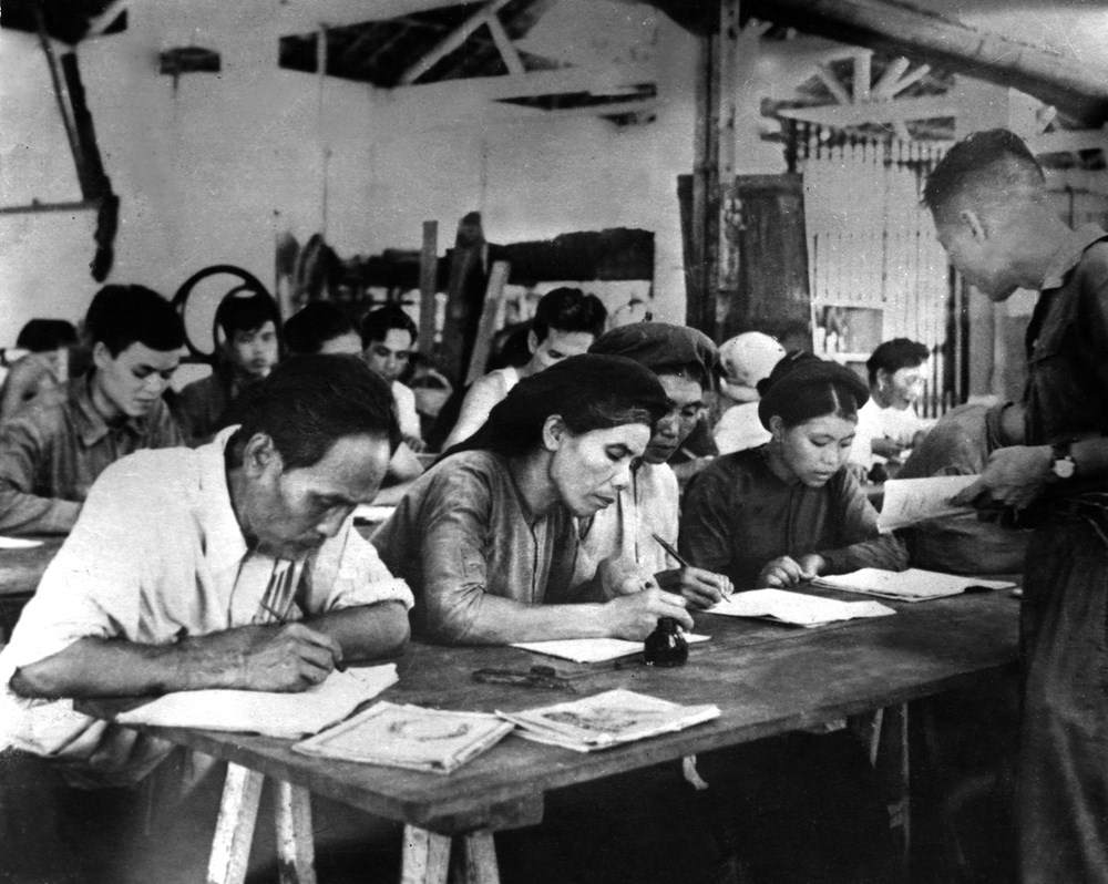 160 hình ảnh, hiện vật về phong trào diệt giặc dốt những năm đầu giành Độc lập - ảnh 3