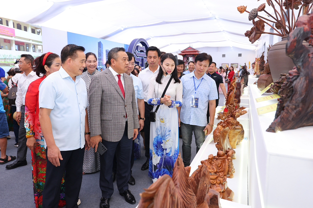 Tôn vinh giá trị văn hóa, khẳng định tầm nhìn phát triển bền vững của Thủ đô - ảnh 4