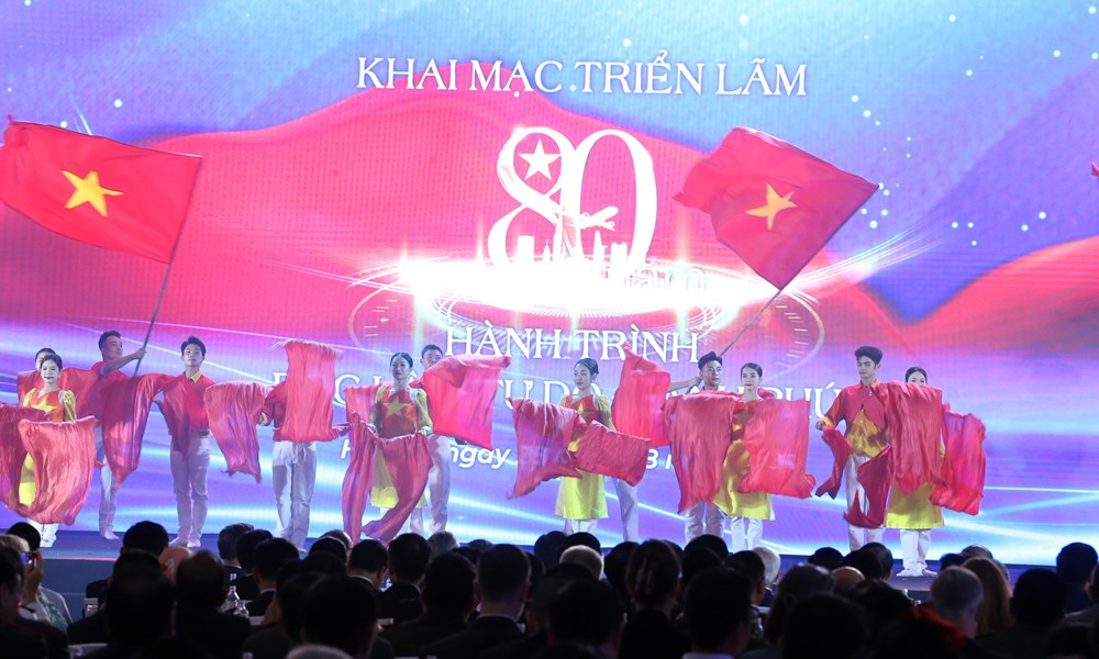 Lan toả tinh thần yêu nước, khát vọng vươn mình qua Triển lãm Thành tựu đất nước - ảnh 7