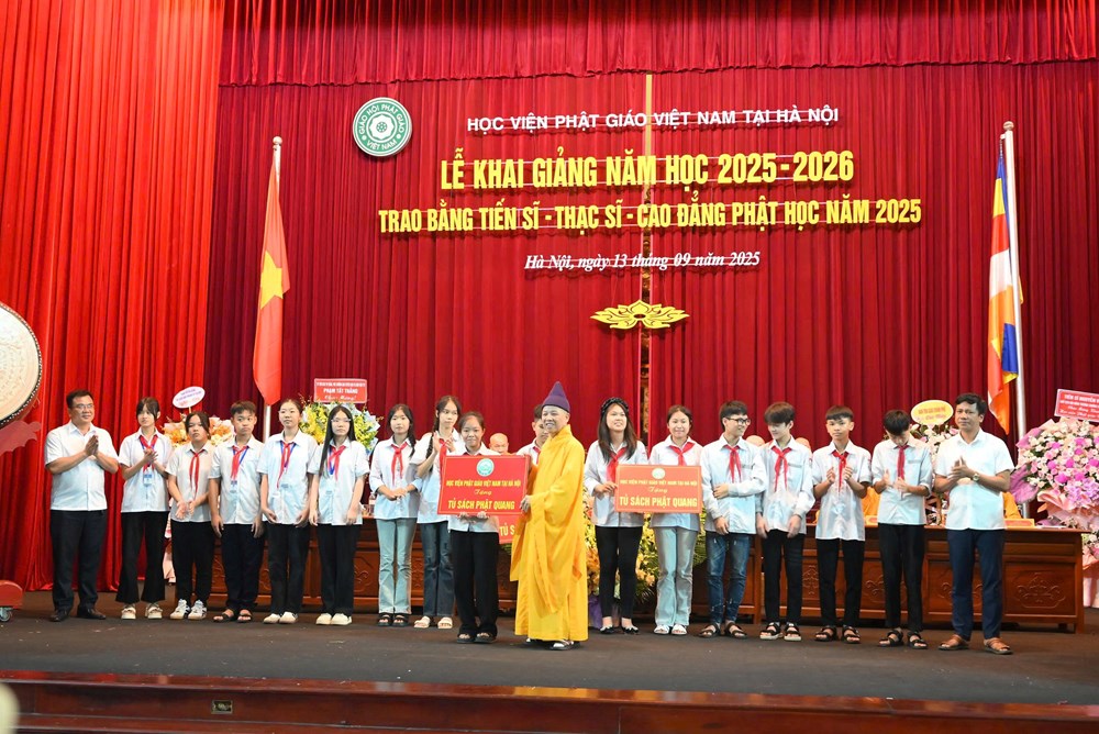 Một nghiên cứu sinh bảo vệ thành công luận án Tiến sĩ loại xuất sắc tại Học viện Phật giáo Việt Nam - ảnh 3