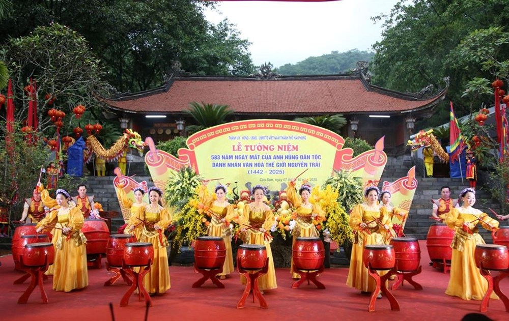 Hải Phòng tổ chức Lễ tưởng niệm 583 năm ngày mất của Anh hùng dân tộc Nguyễn Trãi - ảnh 4