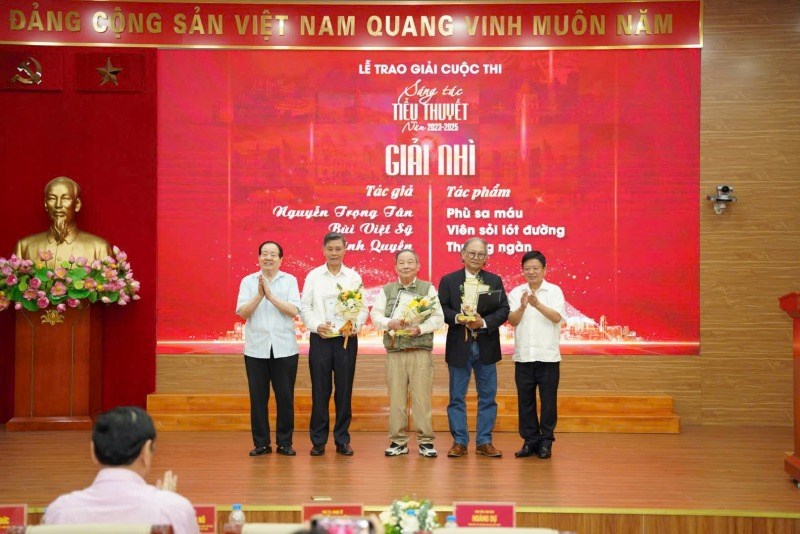 Tôn vinh những cây bút góp phần làm giàu diện mạo tiểu thuyết Việt - ảnh 1