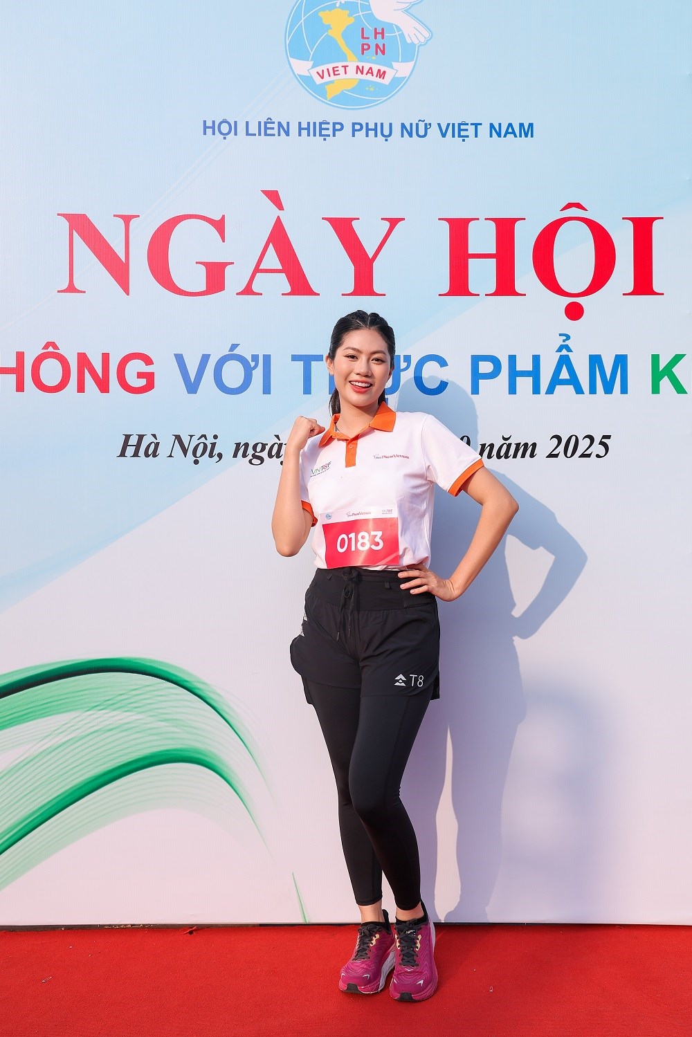 Hoa khôi Vũ Hương Giang chạy bộ lan tỏa thông điệp vì môi trường không khói thuốc - ảnh 1