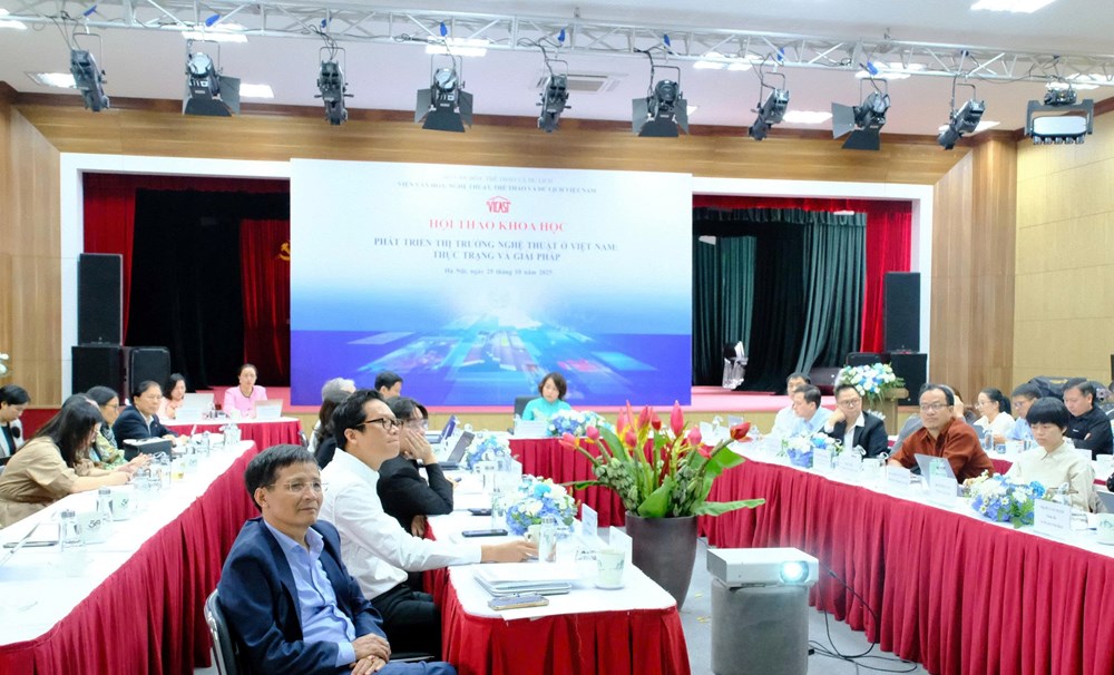 Xây dựng thị trường nghệ thuật Việt Nam chuyên nghiệp, lành mạnh và hội nhập  - ảnh 1