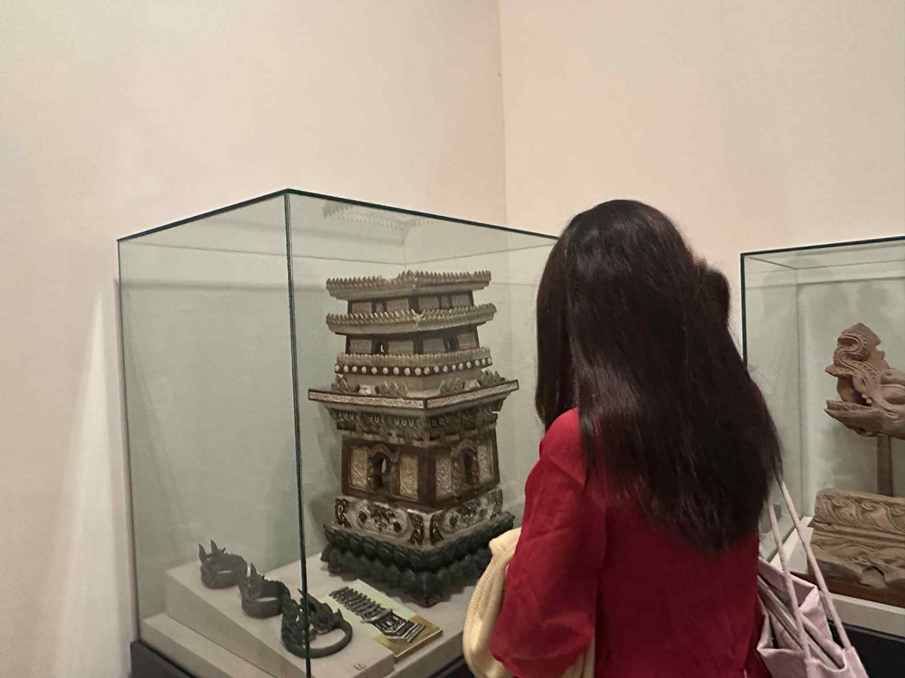 Lần đầu tiên khám phá những bảo vật, hiện vật mỹ thuật giá trị vào đêm - ảnh 10