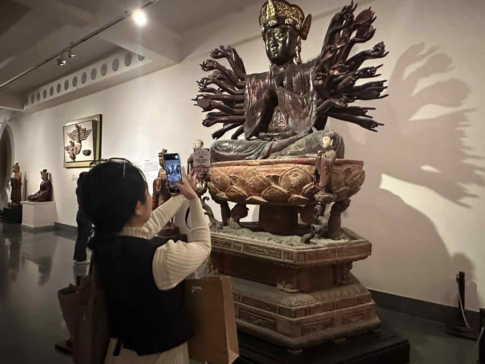 Lần đầu tiên khám phá những bảo vật, hiện vật mỹ thuật giá trị vào đêm - ảnh 7