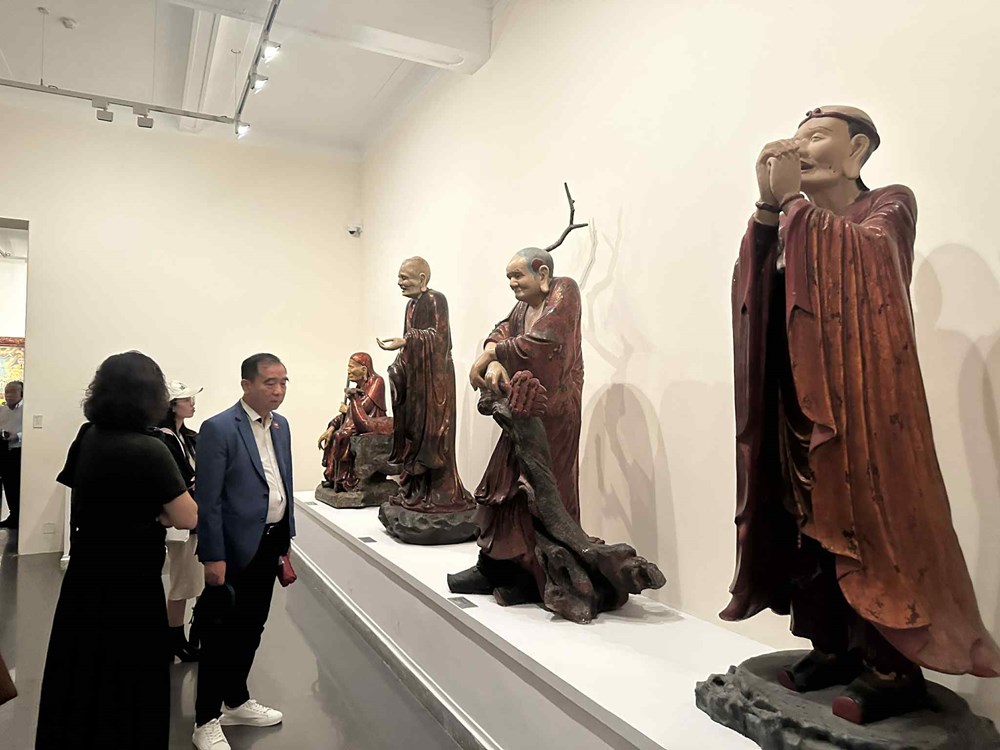 Lần đầu tiên khám phá những bảo vật, hiện vật mỹ thuật giá trị vào đêm - ảnh 6