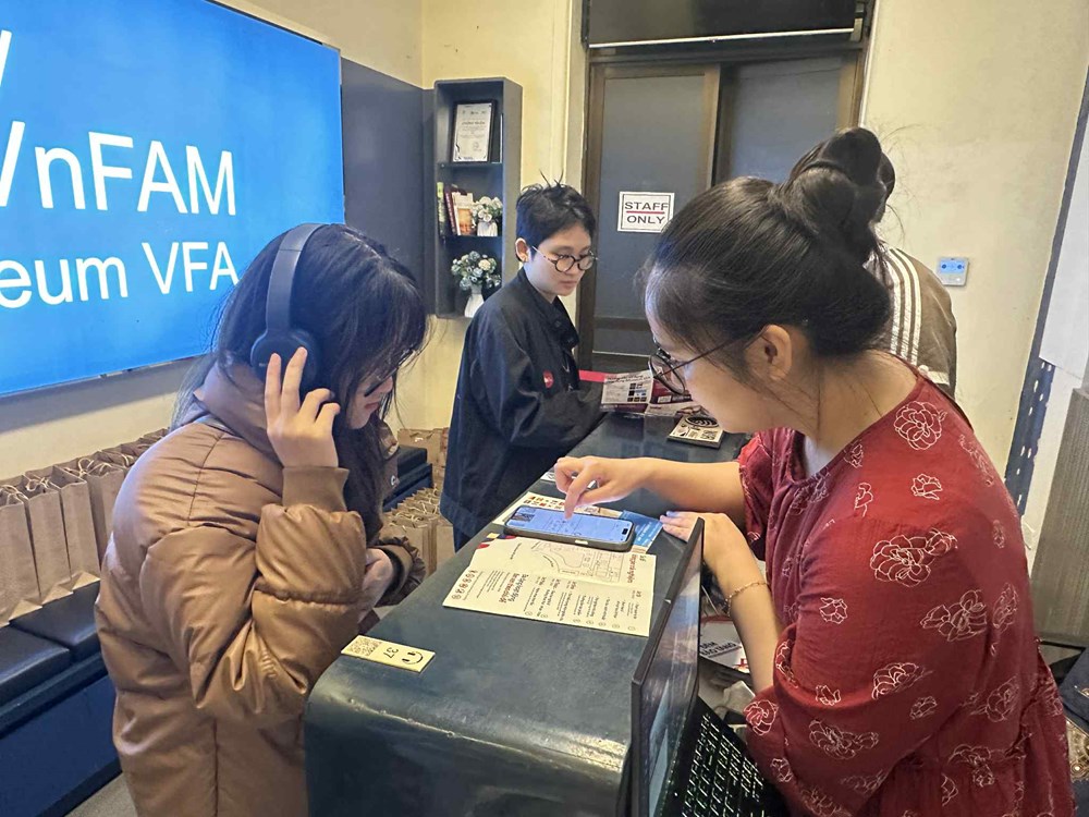 Lần đầu tiên khám phá những bảo vật, hiện vật mỹ thuật giá trị vào đêm - ảnh 12