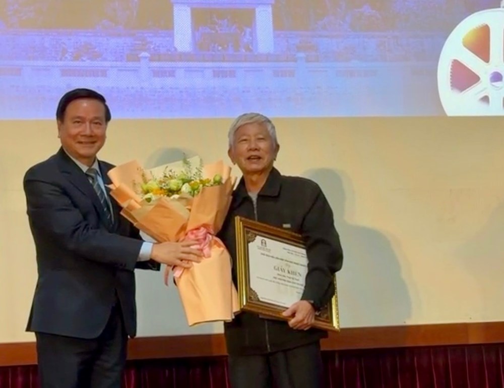 Đạo diễn phim “Mưa đỏ” được kết nạp Hội viên Hội Điện ảnh Hà Nội - ảnh 5