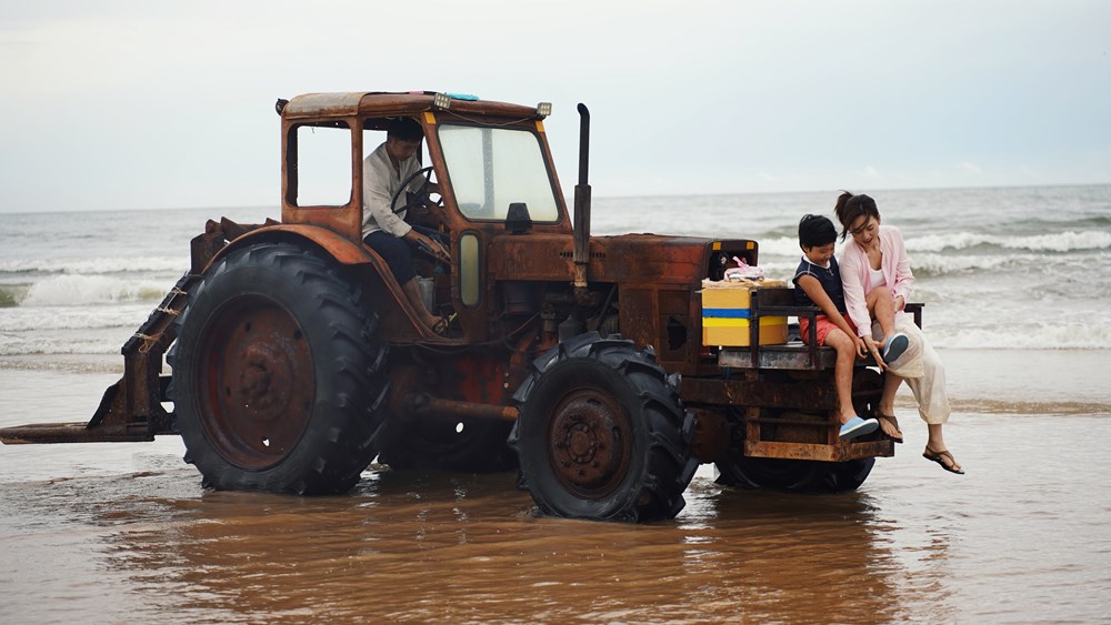 “Báu vật trời cho” – phim Tết 2026 hứa hẹn vừa náo nhiệt vừa chạm đến cảm xúc - ảnh 2