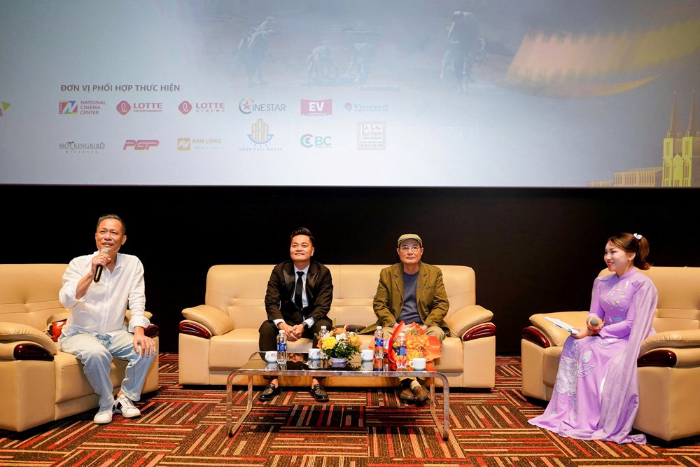 Khán giả vẹn nguyên cảm xúc sau 15 năm ra mắt “Mùi cỏ cháy“ - ảnh 4