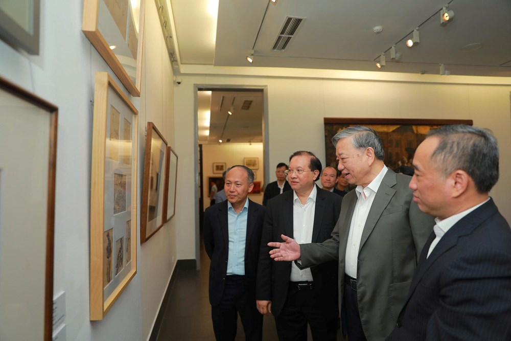 Tổng Bí thư Tô Lâm kỳ vọng Bảo tàng Mỹ thuật Việt Nam ngày càng phát triển - ảnh 1
