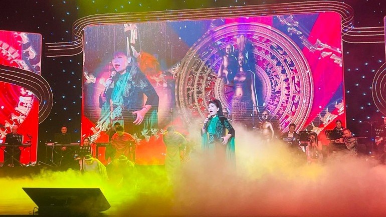 “Khát vọng sống trước kỷ nguyên mới”- Bản giao hưởng của niềm tin và tình yêu Tổ quốc - ảnh 3