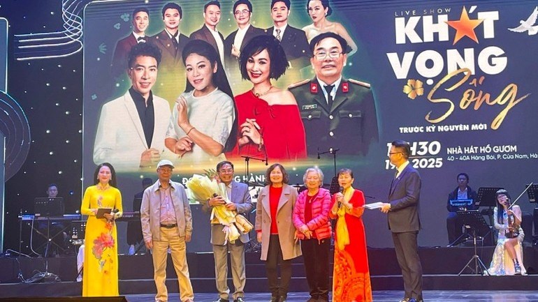 “Khát vọng sống trước kỷ nguyên mới”- Bản giao hưởng của niềm tin và tình yêu Tổ quốc - ảnh 5