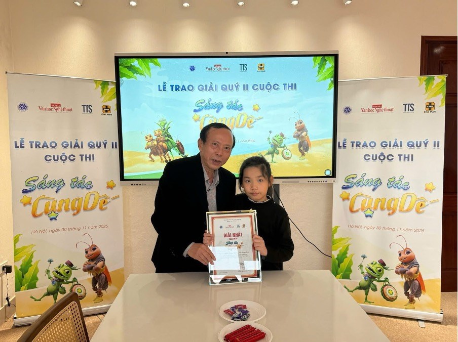 Vinh danh những cây bút "nhí" xuất sắc qua Cuộc thi “Sáng tác cùng Dế”  - ảnh 4