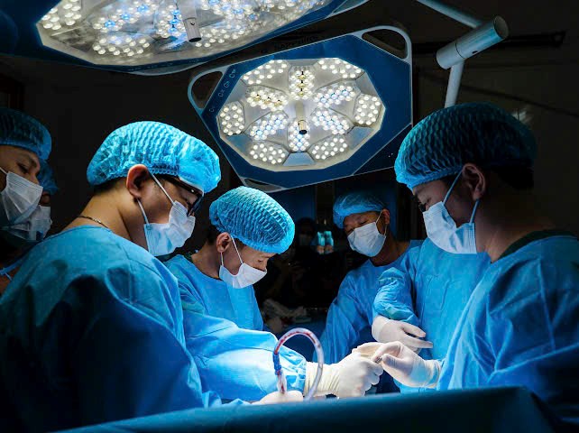 CLB Nhân đạo Sala mổ miễn phí 18 ca cho bệnh nhân nghèo tại Chiêm Hóa - ảnh 2