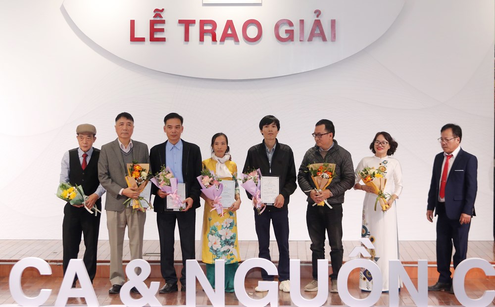 Cuộc thi thơ từ một làng quê Việt - ảnh 4