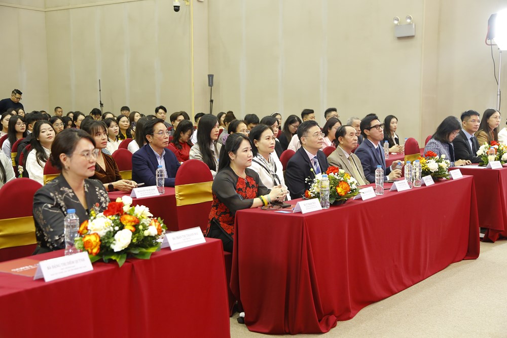 100 tác giả nhận giải thưởng cuộc thi “Mối duyên với Trung Quốc của tôi” - ảnh 1