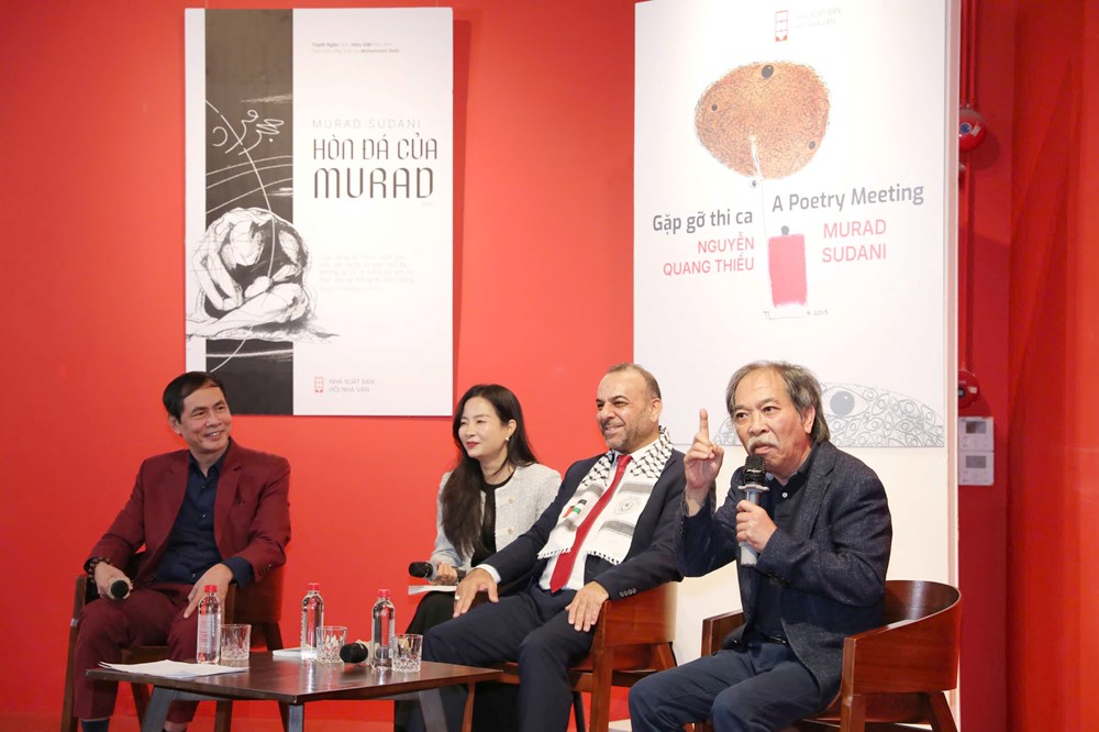 Cuộc gặp gỡ thi ca giữa hai nhà thơ Việt Nam - Palestine - ảnh 4