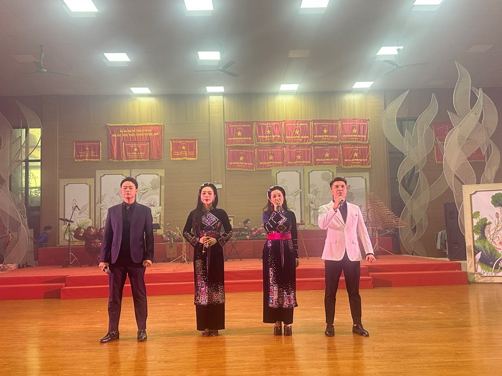 Tôn vinh bản sắc, thắt chặt giao lưu nhân văn - ảnh 2