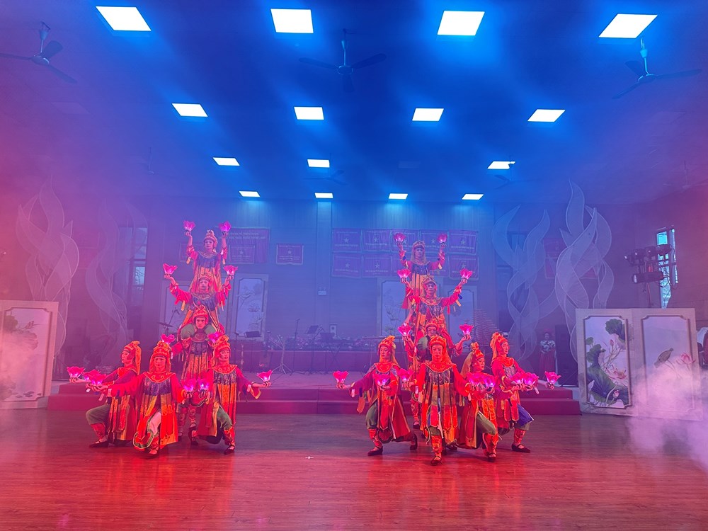 Tôn vinh bản sắc, thắt chặt giao lưu nhân văn - ảnh 4