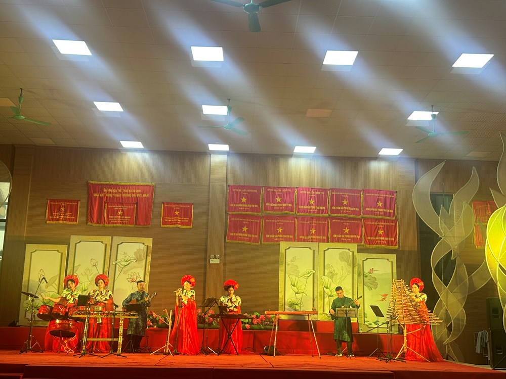 Tôn vinh bản sắc, thắt chặt giao lưu nhân văn - ảnh 3