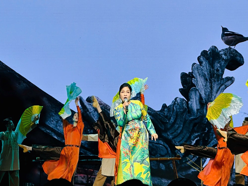 Rực rỡ sắc màu văn hoá Việt Nam tại Trung Quốc - ảnh 9