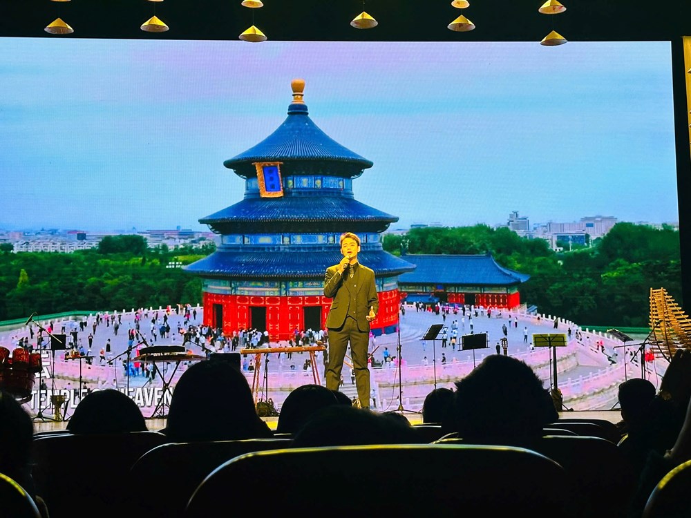 Rực rỡ sắc màu văn hoá Việt Nam tại Trung Quốc - ảnh 8