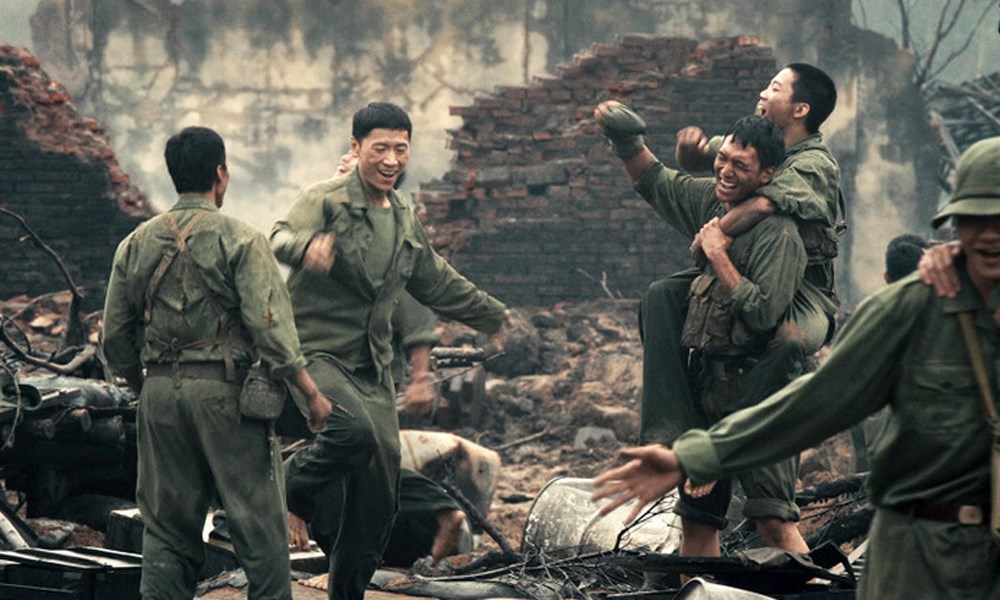 “Mưa đỏ” lập kỷ lục phòng vé trở thành sự kiện văn học nghệ thuật tiêu biểu năm 2025 - ảnh 4