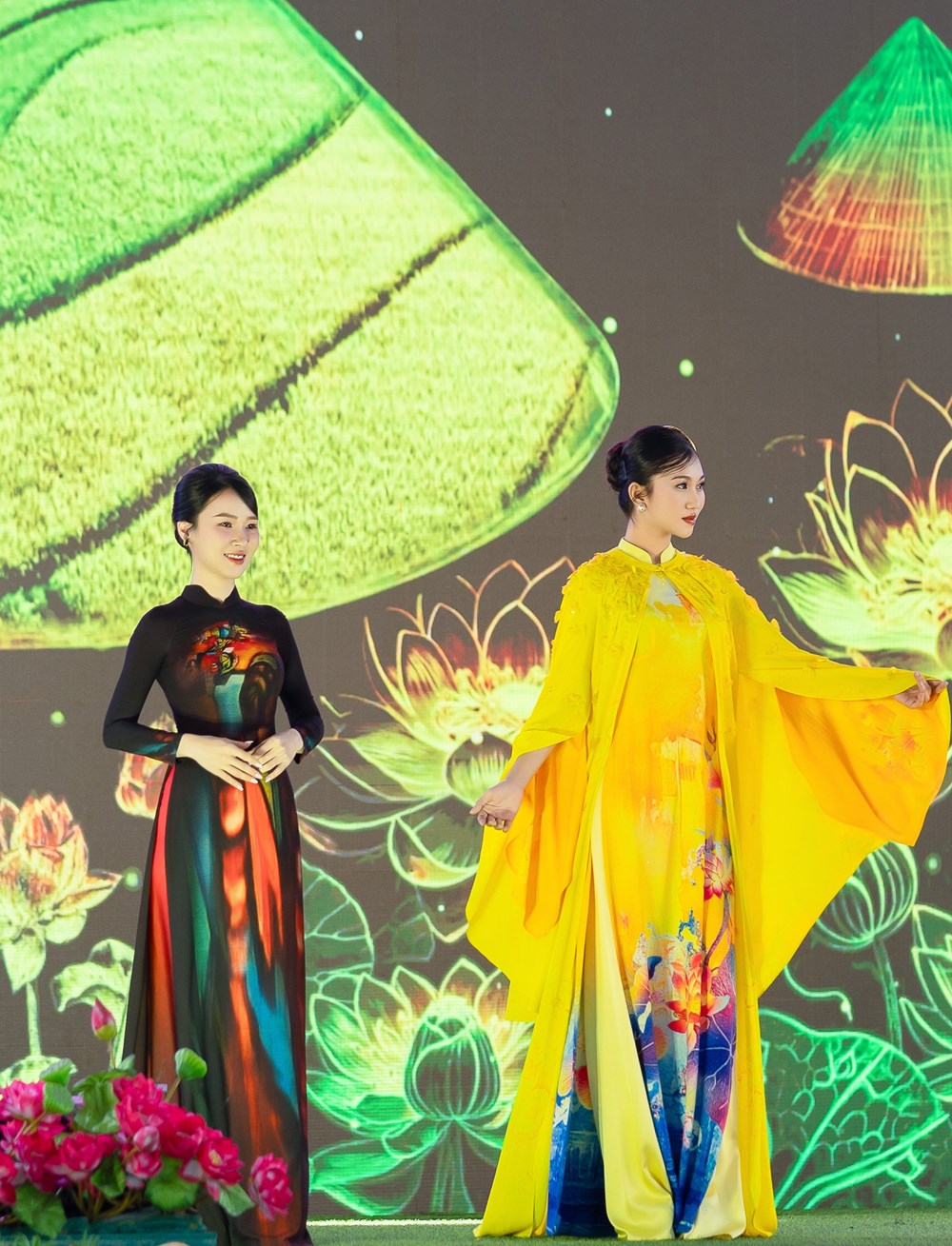 “Sắc Sen miền di sản” tôn vinh vẻ đẹp của áo dài Việt - ảnh 6