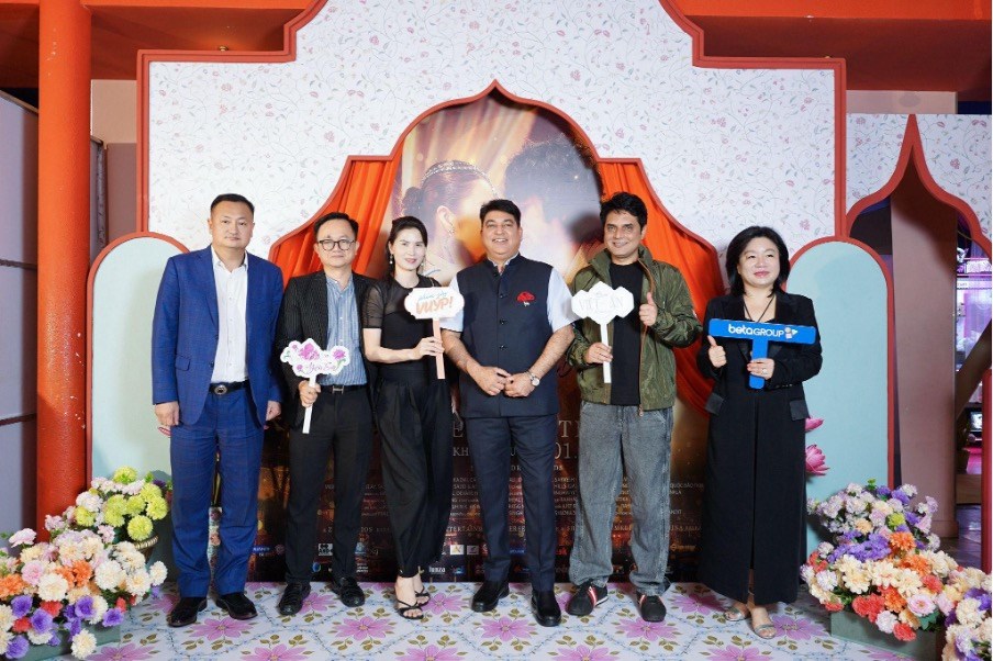 Công chiếu “Vạn dặm yêu em” - bộ phim về chuyện tình xuyên biên giới Việt – Ấn - ảnh 8