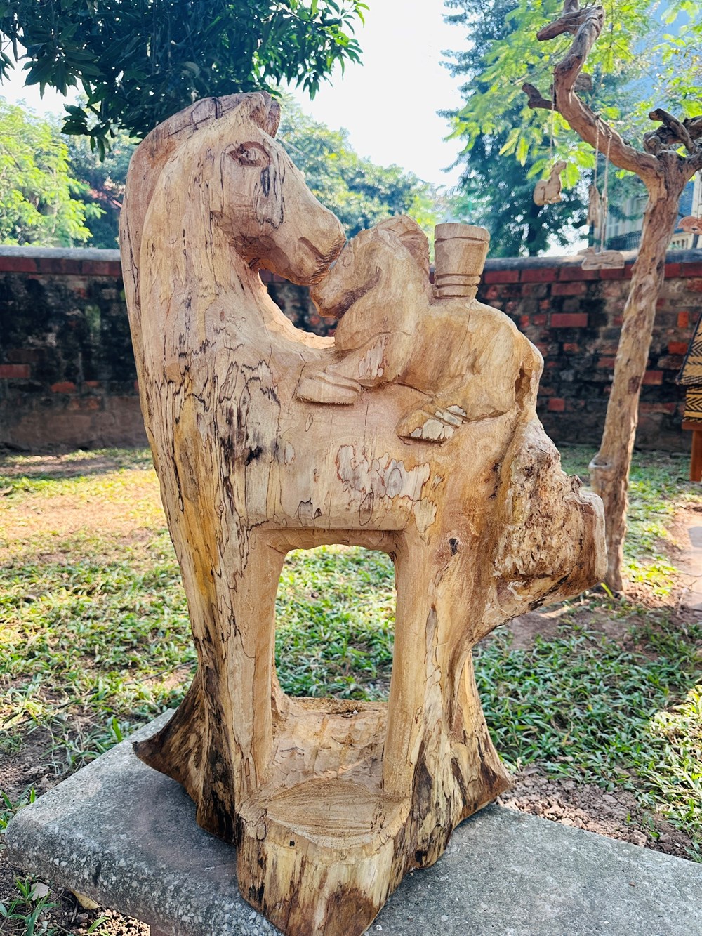 Khám phá “Ngựa về phố” với những tác phẩm độc bản tại Di tích Văn Miếu - ảnh 8