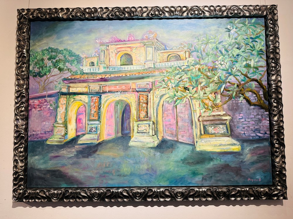 “Mộng giữa chiều hoa” – giấc mơ hội họa dịu dàng của họa sĩ Lê Trang - ảnh 2